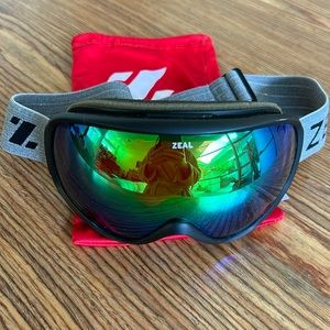 ZEAL Optics Ski Snow Goggles - Great Condition